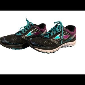 Brooks Womens GHOST 9